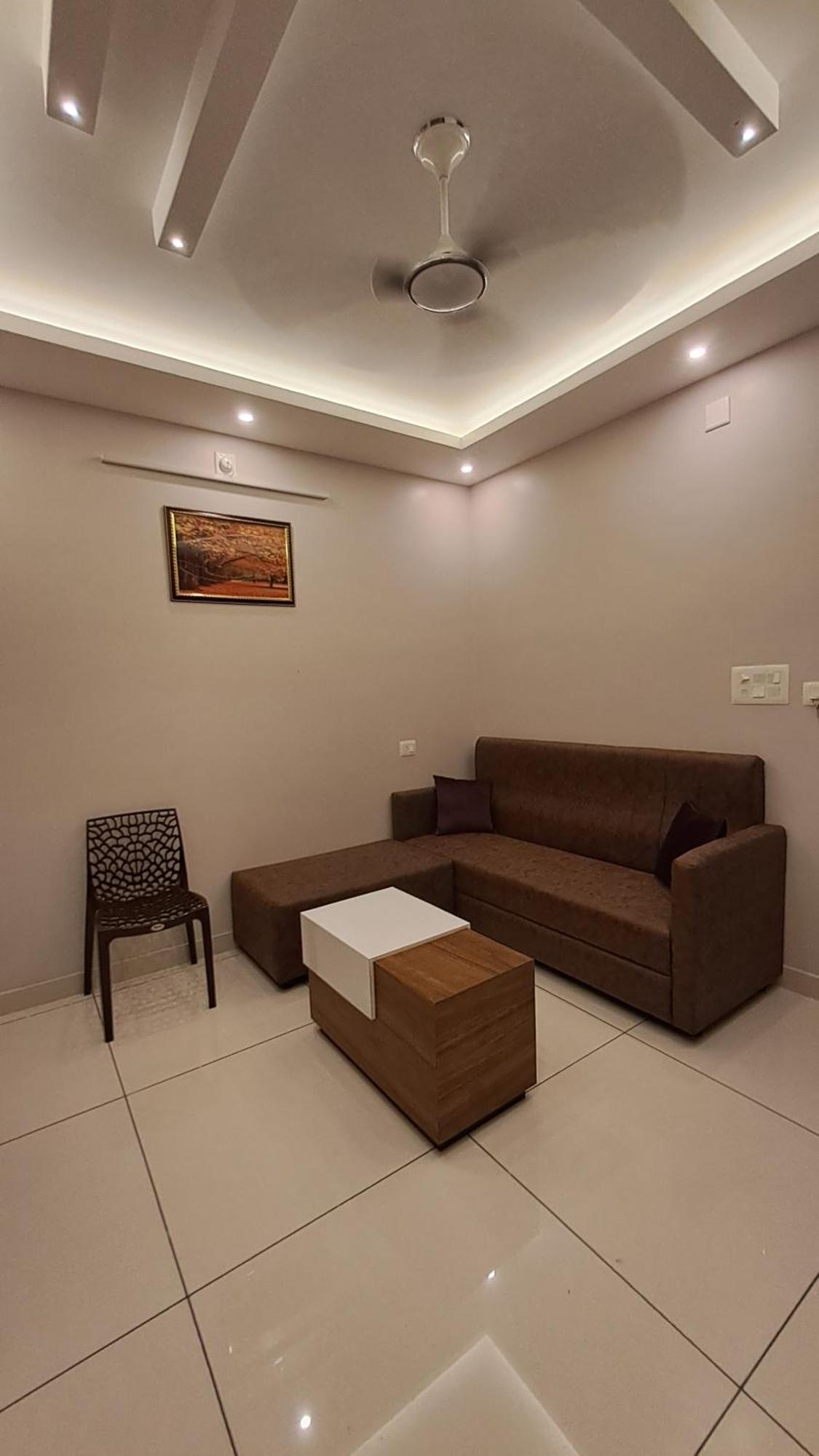 Capital Square Aparthotel Erattupetta Екстериор снимка